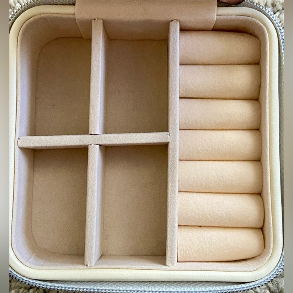 Gabriel & Co. Travel Jewelry Case (NWOT) - Picture 10 of 14